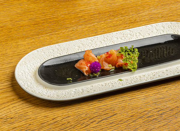 Carpaccio salmone e salsa ponzu